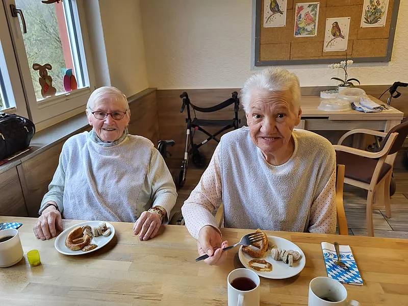 Weisswurstessen im Seniorenheim Sonnenblick
