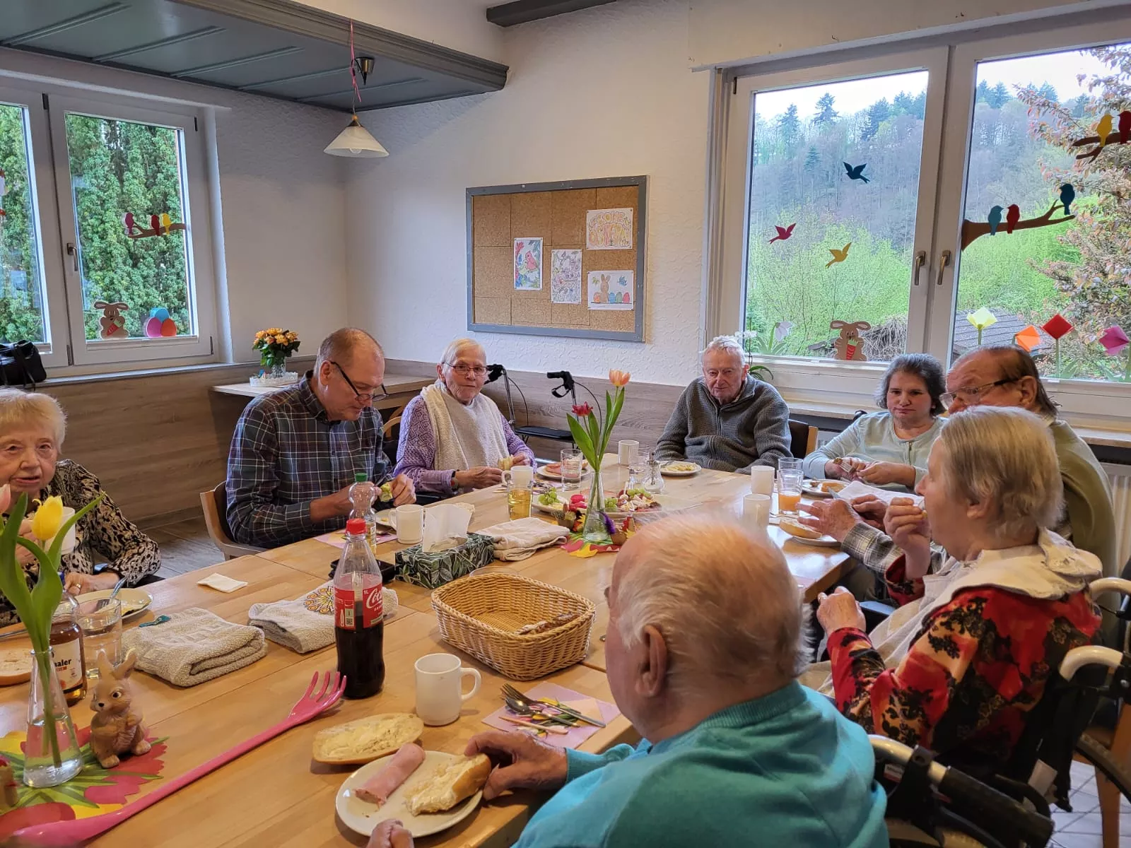 Osterfruehstueck im Seniorenheim Sonnenblick 2025