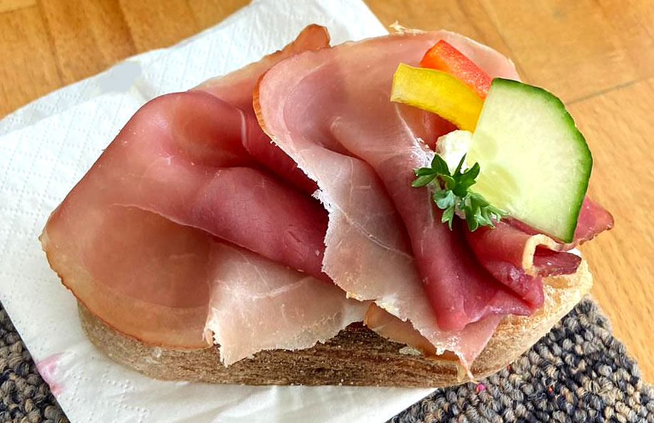 Geburtstag Häppchen von unserem Chef für ALLE